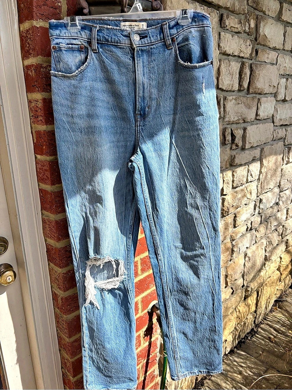 Abercrombie & Fitch The '90s Straight Ultra High Rise Jeans Blue Waist 28 LONG